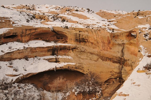 Butler Wash Ancestral Puebloan Anasazi Ruins With Arch