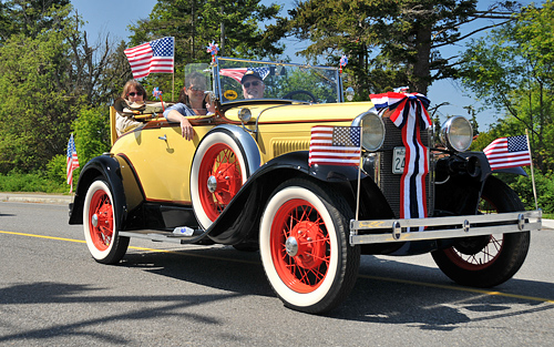 Coupeville Memorial Day Parade 2009 On Whidbey Island, Yellow Antique Car Convertible