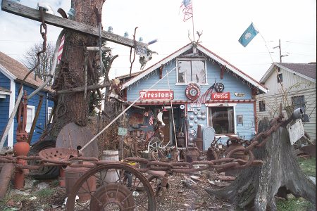 Rust Garden Of Everett, Metal Lawn Yard Art Sculpture Roadside Attraction