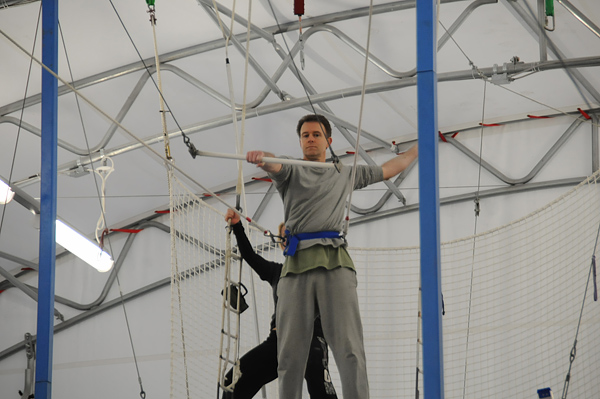 2011-03-27 SANCA School of Acrobatics and New Cirucs Arts in Seattle trapeze class platform holding bar