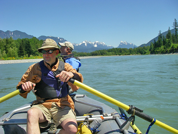 Skykomish River rafting at the oars