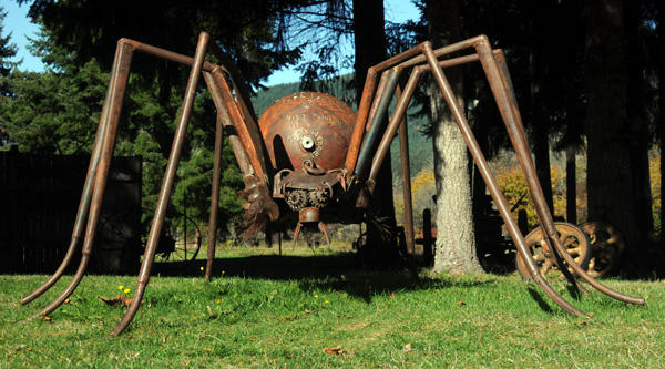 Recycled Spirits of Iron Ex Nihilo Elbe sculpture park spider