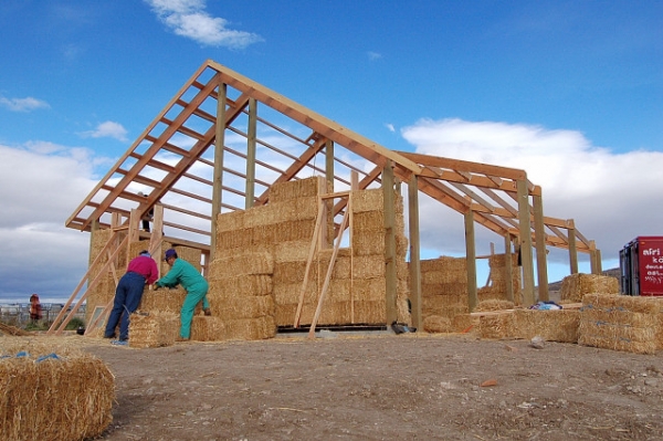 Strawbale Construction Workshop Of Ellensburge Barn, Exterior Walls