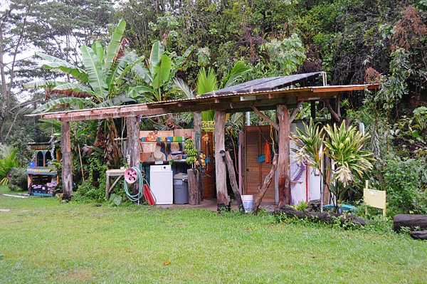 Hedonesia Shower And Toilet Facilities In Pahoa Hawaii