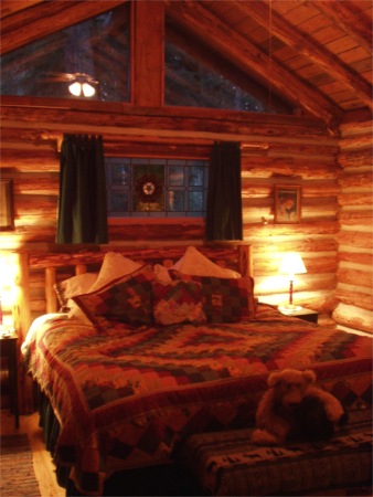 Log Cabin Bedroom At Whidbey Island Greenbank Guest House Log Cottages Log Cabin