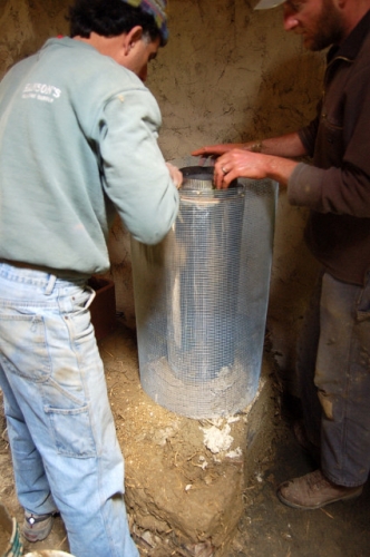 Rocket Stove Chimney Insulation Container
