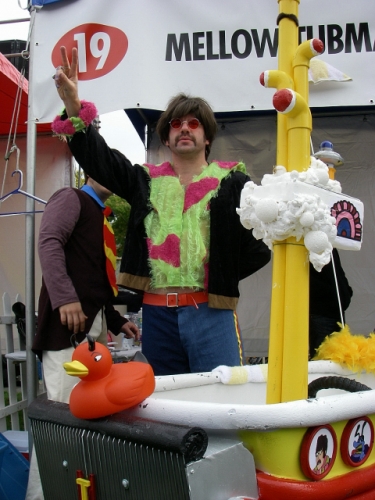 Seattle Fremont Red Bull Soap Box Derby Mellow Tubmarine Beattles