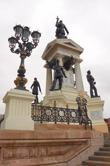Monumento A Los Heroes For Arturo Prat And Other Chilean War Heroes In Plaza Sotomayor, Valparaiso, Chile