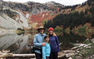 Family at Lake Ann in Okanogan Wenatchee National Forest in Cascade Mountains
