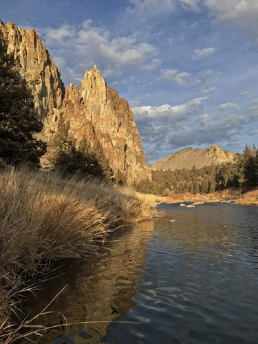 Smith Rock State Park looking easterly up Crooked River near River Trail
