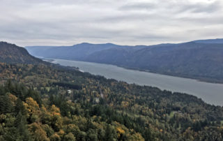 Cape Horn trail viewpoint over Columbia River Gorge